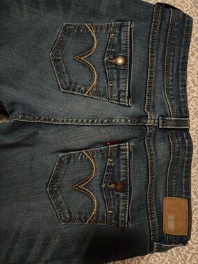 Levi's Women's Blue Low-Rise Skinny Jeans with Contrast Stitching